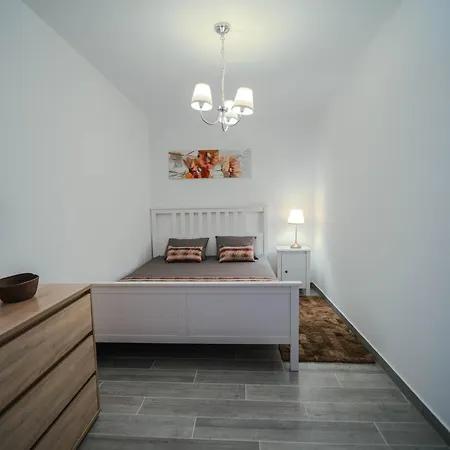 Polaris Apartment *